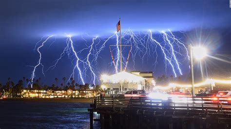Video shows thunderstorms move into Southern California